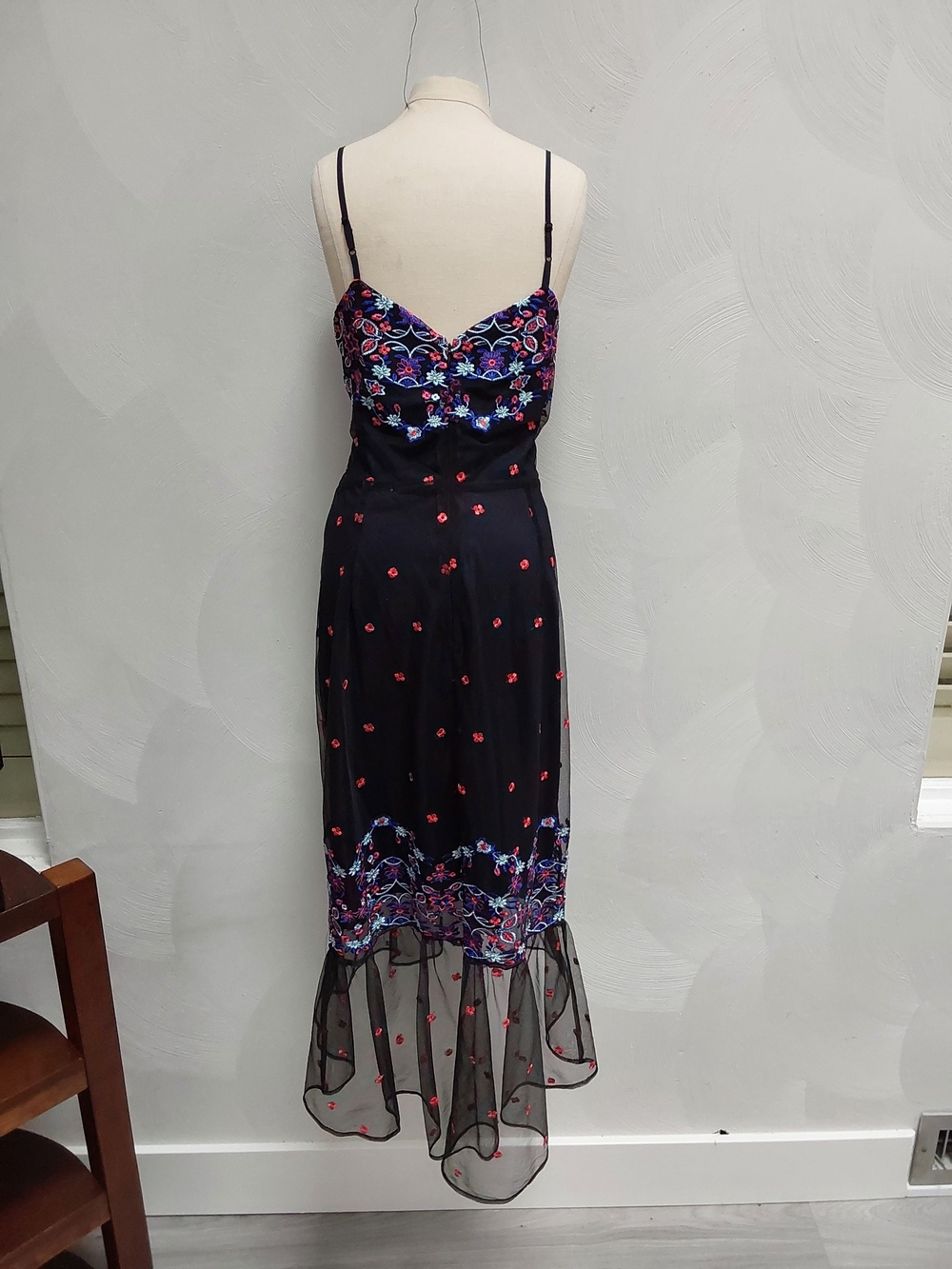 Nwt Devlin Black Floral Embroidered Slip Dress Small - Picture 5 of 6